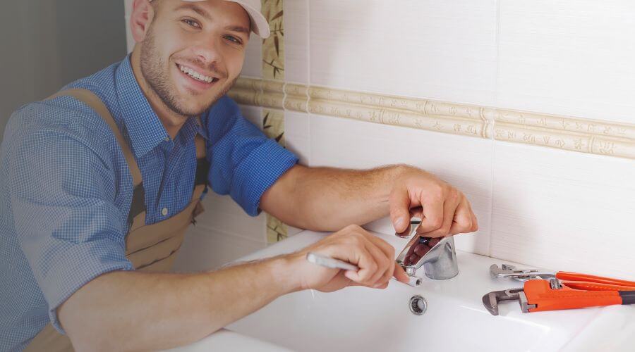 Expert burst pipe repair services in Corunna, IN